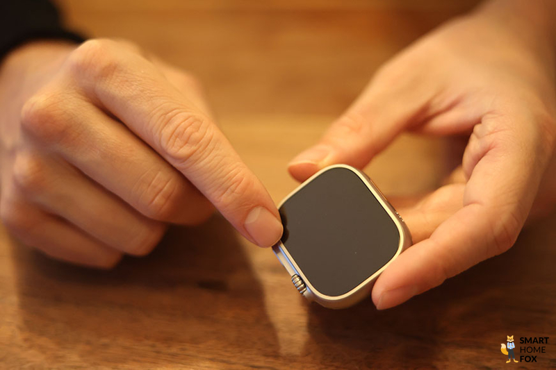 Man sieht das Display der Apple Watch Ultra.
